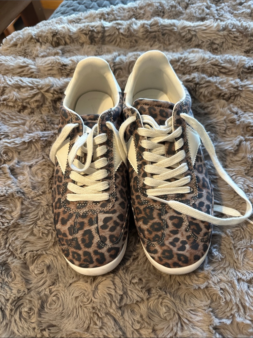 Universal Thread Leopard Print Women's Sneakers with White Accents